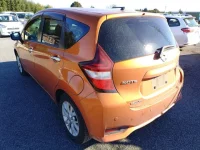Nissan NOTE лот № 23194 оценка 3.5  с аукциона в Японии 4