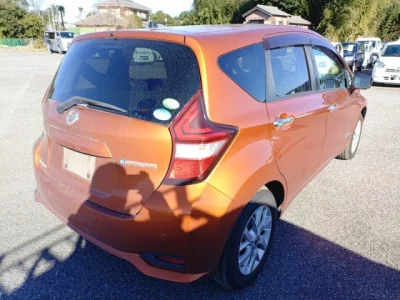 Nissan NOTE  с аукциона в Японии