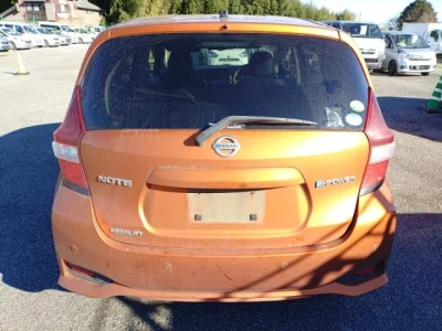 Nissan NOTE  с аукциона в Японии