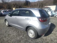 Honda FIT лот № 23595 оценка 4  с аукциона в Японии 4