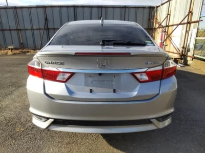 Honda GRACE  с аукциона в Японии