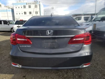 Honda LEGEND  с аукциона в Японии