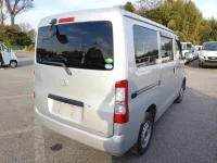 Mazda BONGO VAN лот № 22940 оценка 3.5  с аукциона в Японии 2