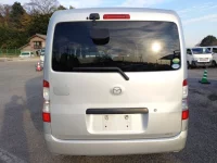 Mazda BONGO VAN лот № 22940 оценка 3.5  с аукциона в Японии 3