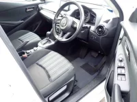 Mazda MAZDA2 лот № 173 оценка R  с аукциона в Японии 5