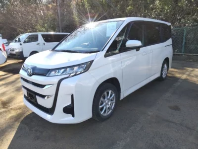 Toyota NOAH  с аукциона в Японии