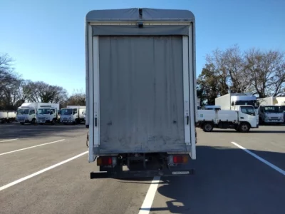 Isuzu ELF  с аукциона в Японии