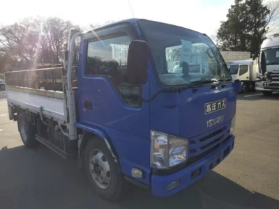 Isuzu ELF  с аукциона в Японии
