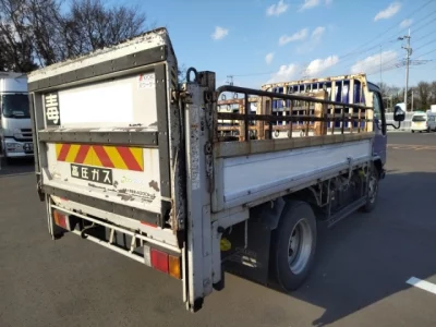 Isuzu ELF  с аукциона в Японии