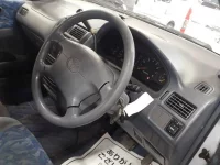 Toyota IPSUM лот № 30727 оценка 3.5  с аукциона в Японии 8