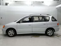 Toyota IPSUM лот № 30727 оценка 3.5  с аукциона в Японии 3