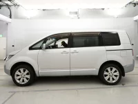 Mitsubishi DELICA D5 лот № 30739 оценка 3.5  с аукциона в Японии 3