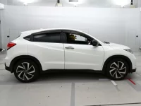 Honda VEZEL лот № 30742 оценка 4  с аукциона в Японии 2