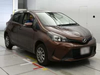 Toyota VITZ лот № 30741 оценка 3.5  с аукциона в Японии 4