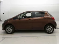 Toyota VITZ лот № 30741 оценка 3.5  с аукциона в Японии 3