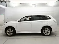 Mitsubishi OUTLANDER лот № 30752 оценка 3.5  с аукциона в Японии 3