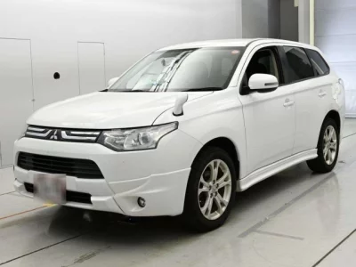 Mitsubishi OUTLANDER  с аукциона в Японии