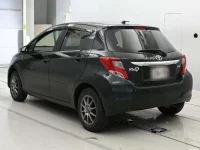 Toyota VITZ лот № 30750 оценка 3.5  с аукциона в Японии 5