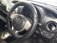 Toyota VITZ лот № 30750 оценка 3.5  с аукциона в Японии 8