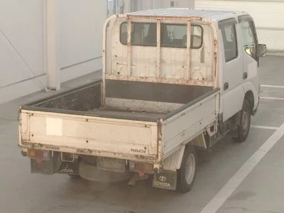 Toyota DYNA  с аукциона в Японии