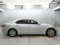 Lexus LS лот № 30762 оценка 3.5  с аукциона в Японии 2