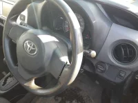Toyota VITZ лот № 30799 оценка 3.5  с аукциона в Японии 8