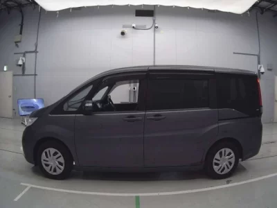 Honda STEP WAGON  с аукциона в Японии