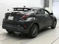 Toyota C-HR лот № 30806 оценка 4  с аукциона в Японии 1
