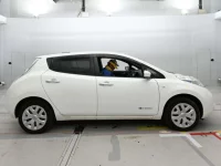 Nissan LEAF лот № 30817 оценка 4.5  с аукциона в Японии 2