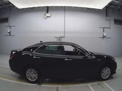 Toyota CROWN  с аукциона в Японии