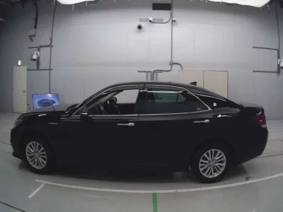 Toyota CROWN  с аукциона в Японии