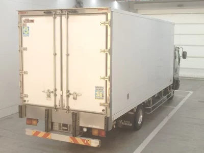 Isuzu FORWARD  с аукциона в Японии