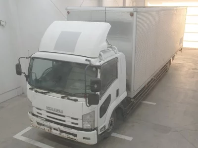 Isuzu FORWARD  с аукциона в Японии