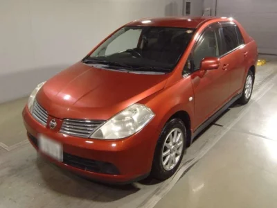 Nissan TIIDA LATIO  с аукциона в Японии