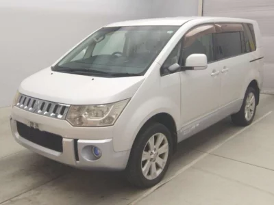 Mitsubishi DELICA D5  с аукциона в Японии