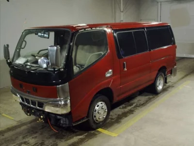 Toyota DYNA  с аукциона в Японии