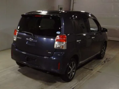 Toyota SPADE  с аукциона в Японии