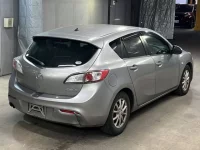 Mazda AXELA лот № 2030 оценка R  с аукциона в Японии 4