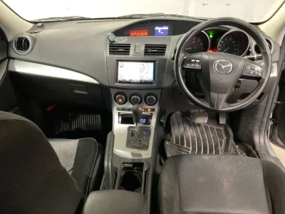 Mazda AXELA  с аукциона в Японии