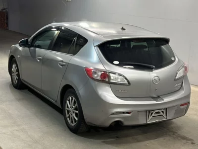 Mazda AXELA  с аукциона в Японии