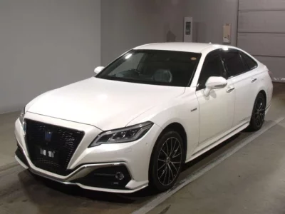 Toyota CROWN  с аукциона в Японии