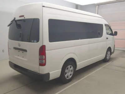 Toyota HIACE VAN  с аукциона в Японии