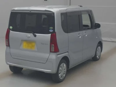 Daihatsu TANTO  с аукциона в Японии