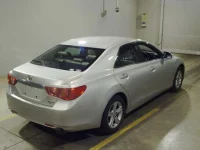 Toyota MARK X лот № 7051 оценка RA  с аукциона в Японии 1
