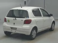 Toyota VITZ лот № 73042 оценка 4  с аукциона в Японии 1