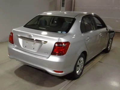 Toyota COROLLA AXIO  с аукциона в Японии