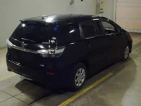 Toyota WISH лот № 7068 оценка R  с аукциона в Японии 1