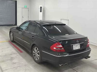 Mercedes-Benz E CLASS  с аукциона в Японии