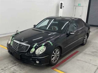 Mercedes-Benz E CLASS  с аукциона в Японии