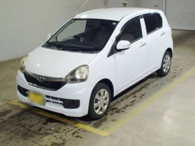 Toyota PIXIS EPOCH  с аукциона в Японии